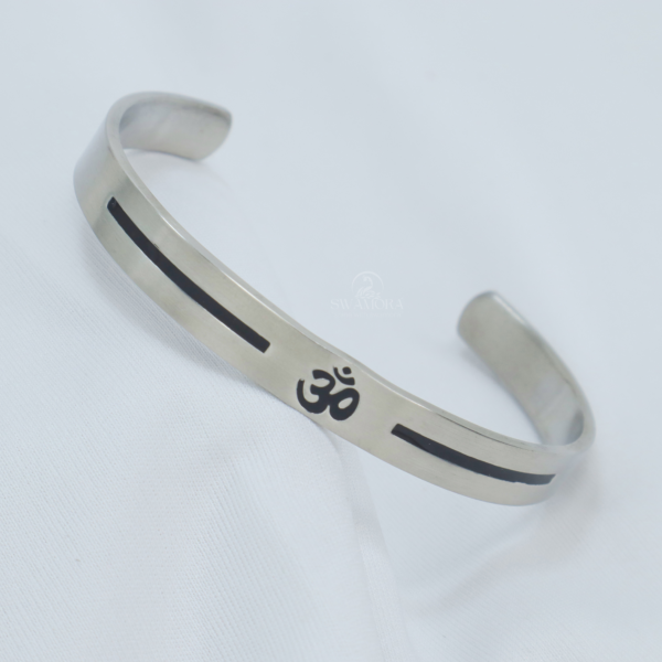 Om and Black Stripes Design Half Kada