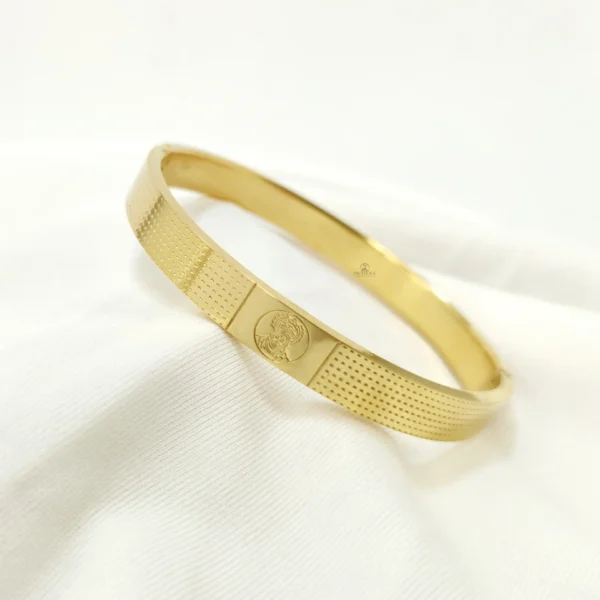 Gold Hanuman Men's Bracelet With Dotted Pattern (1)
