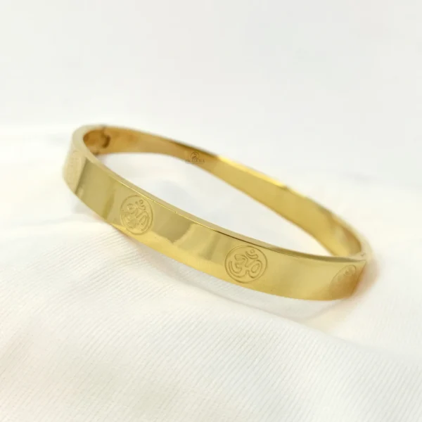 Om Men's Gold Bracelet
